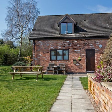 Charlie'S Cottage With Alpacas And 7Mins Drive To Alton Towers Denstone Exteriör bild