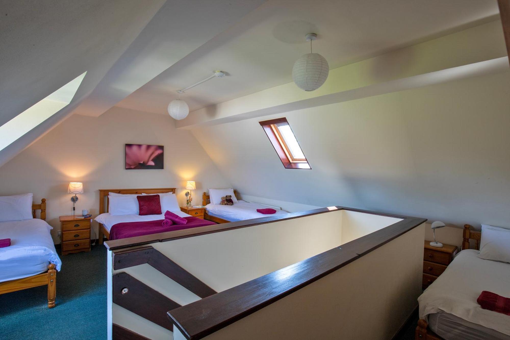 Charlie'S Cottage With Alpacas And 7Mins Drive To Alton Towers Denstone Exteriör bild
